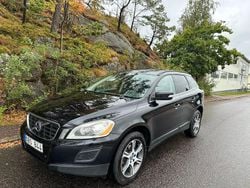 Svart Begagnad 2012 Volvo XC60 Momentum SUV | 114 900 kr (Marknadspris)
