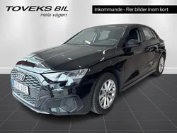Svart (brilliantsvart) Begagnad 2023 Audi A3 Sportback Proline Halvkombi | 259 900 kr (Marknadspris)