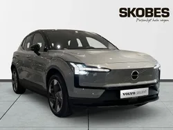 Grå Begagnad 2024 Volvo EX30 Plus SUV | 429 400 kr (Marknadspris)