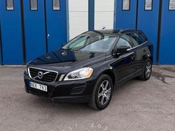 Svart Begagnad 2012 Volvo XC60 Momentum SUV | 129 900 kr (Marknadspris)