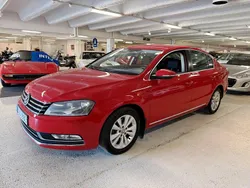 Röd Begagnad 2013 VW Passat Sedan | 79 800 kr (Bra pris)