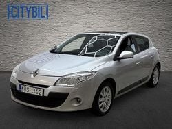 Silver Begagnad 2009 Renault Mégane III Halvkombi | 38 900 kr