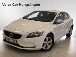 Vit Begagnad 2017 Volvo V40 Business Edition Halvkombi | 129 900 kr (Bra pris)