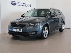 Grå (quartz grey metallic) Begagnad 2016 Skoda Octavia Style Kombi | 159 900 kr (Marknadspris)