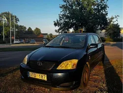 Blå Begagnad 2004 Toyota Corolla Halvkombi | 21 000 kr (Marknadspris)
