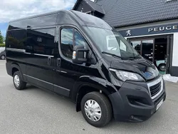 Svart Begagnad 2021 Peugeot Boxer Van | 248 125 kr (Lite dyr)