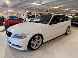 Vit (alpinevit) Begagnad 2012 BMW 320 Comfort Edition Kombi | 69 900 kr (Marknadspris)