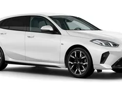 Vit Ny 2025 BMW 120 Shadowline Halvkombi | 426 000 kr
