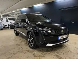 Svart Begagnad 2023 Peugeot 5008 GTi Minibuss | 329 900 kr (Marknadspris)