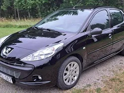 Svart Begagnad 2010 Peugeot 206+ Halvkombi | 25 000 kr (Marknadspris)