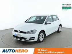Vit Begagnad 2014 VW Golf VII Halvkombi | 104 000 kr (Marknadspris)