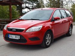 Röd Begagnad 2010 Ford Focus Kombi | 35 000 kr (Dyr)