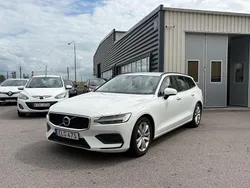 Vit Begagnad 2020 Volvo V60 Momentum Kombi | 219 900 kr (Bra pris)