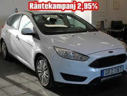 Vit Begagnad 2017 Ford Focus Trend Halvkombi | 84 900 kr (Marknadspris)
