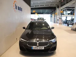 Svart Begagnad 2021 BMW 530e M Sport Kombi | 329 000 kr (Marknadspris)