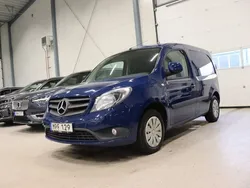 Mörkblå (blå) Begagnad 2017 Mercedes Citan 112 Van | 99 900 kr