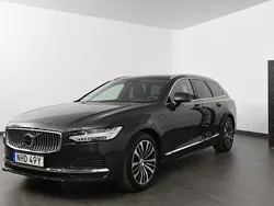Grå Begagnad 2023 Volvo V90 Core Kombi | 439 500 kr (Marknadspris)