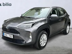 Mörkgrå Begagnad 2022 Toyota Yaris Cross Active SUV | 279 900 kr (Marknadspris)
