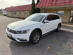 Vit Begagnad 2017 VW Passat Alltrack Kombi | 133 900 kr (Marknadspris)