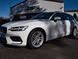 Vit Begagnad 2020 Volvo V60 Momentum Kombi | 247 990 kr (Marknadspris)