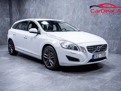 Vit Begagnad 2010 Volvo V60 Summum Kombi | 74 800 kr (Lite dyr)