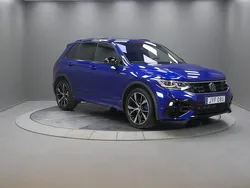 Mörkblå (blå) Begagnad 2022 VW Tiguan R SUV | 469 000 kr