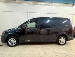 Blå (blåmetallic) Begagnad 2020 VW Caddy Maxi Minibuss | 179 900 kr (Marknadspris)