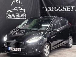 Svart Begagnad 2015 Ford Fiesta Halvkombi | 74 800 kr (Marknadspris)