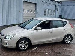 Brun Begagnad 2009 Hyundai i30 Halvkombi | 19 000 kr (Bra pris)