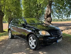 Svart Begagnad 2006 Mercedes ML320 SUV | 49 000 kr (Marknadspris)