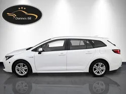 Vit Begagnad 2021 Toyota Corolla Active Kombi | 210 000 kr (Marknadspris)