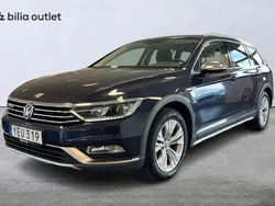 Mörkblå (blå) Begagnad 2016 VW Passat Alltrack Kombi | 159 900 kr (Marknadspris)