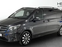 Begagnad 2022 Mercedes e-Vito Minibuss | 349 900 kr