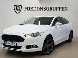 Vit Begagnad 2015 Ford Mondeo Trend Halvkombi | 124 800 kr (Marknadspris)