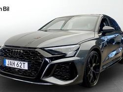 Daytonagrå pärleffekt Begagnad 2023 Audi RS3 Sportback Design Halvkombi | 649 000 kr (Lite dyr)