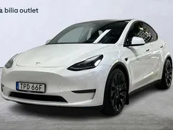 Vit Begagnad 2022 Tesla Model Y Performance SUV | 399 900 kr