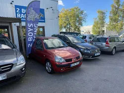 Röd Begagnad 2006 Renault Clio R.S. Authentique Halvkombi | 19 900 kr (Marknadspris)