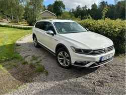 Vit Begagnad 2018 VW Passat Alltrack Kombi | 165 000 kr (Bra pris)
