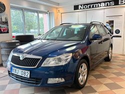 Mörkblå Begagnad 2009 Skoda Octavia Elegance Kombi | 45 000 kr (Lite dyr)
