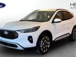Vit (white) Ny 2024 Ford Kuga Active SUV | 412 300 kr (Superpris)