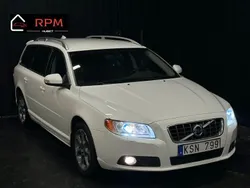 Vit Begagnad 2011 Volvo V70 Summum Kombi | 99 900 kr (Marknadspris)