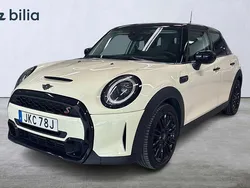Vit Begagnad 2022 Mini Cooper S Halvkombi | 284 900 kr (Dyr)