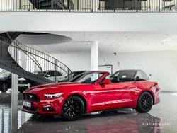 Röd (racing röd) Begagnad 2017 Ford Mustang GT Cab | 459 000 kr (Marknadspris)