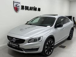 Silver Begagnad 2016 Volvo S60 CC Summum Sedan | 179 700 kr (Marknadspris)