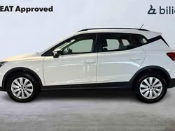 Vit Begagnad 2023 Seat Arona SUV | 199 900 kr