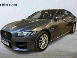 Grå Begagnad 2018 Jaguar XF Sedan | 229 000 kr