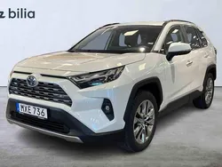 Vit Begagnad 2022 Toyota RAV4 Hybrid SUV | 399 900 kr