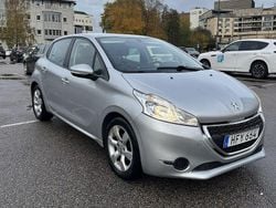 Grå Begagnad 2015 Peugeot 208 Halvkombi | 42 000 kr (Superpris)