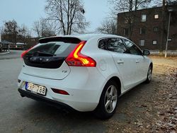 Begagnad 2013 Volvo V40 Momentum Halvkombi | 79 900 kr (Bra pris)