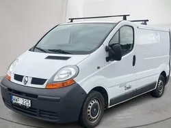 Vit Begagnad 2005 Renault Trafic Van | 49 000 kr